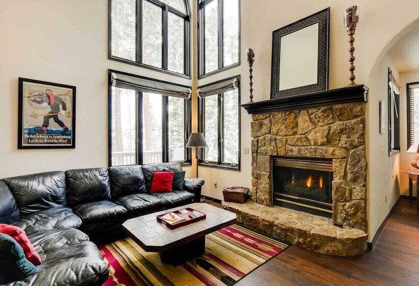 Hot Tub & Ski Shuttle: Forested Breckenridge Home!