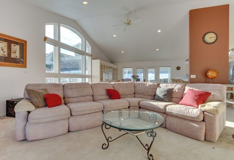 Inviting Great Falls Home W/ Wraparound Deck!