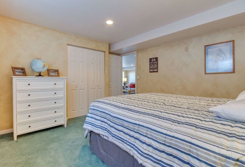 Inviting Great Falls Home W/ Wraparound Deck!