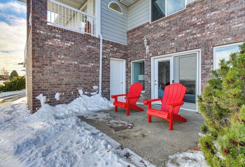 Inviting Great Falls Home W/ Wraparound Deck!