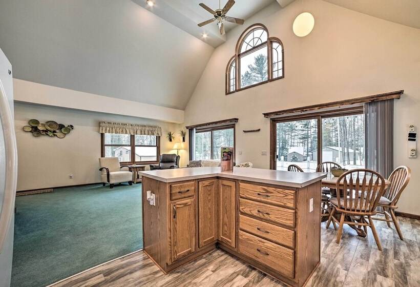 Inviting Lake Vue Lodge Home W/ Fire Pit + Deck