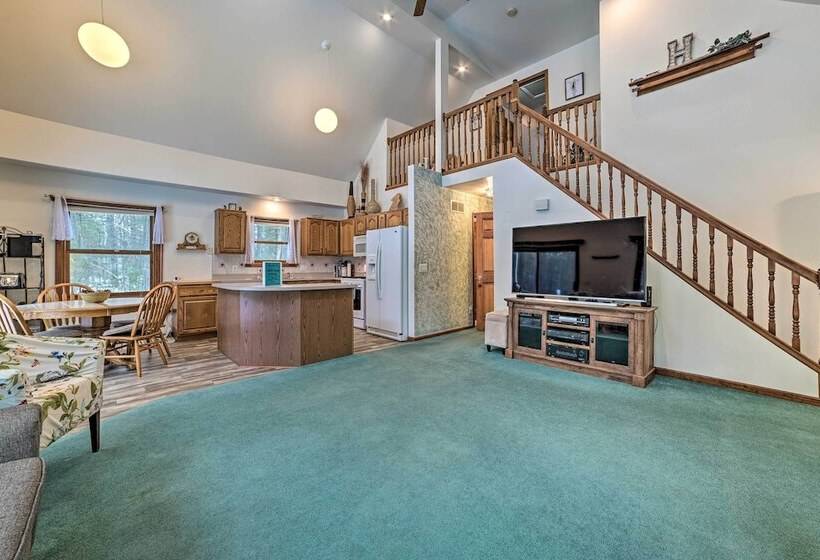 Inviting Lake Vue Lodge Home W/ Fire Pit + Deck