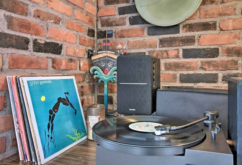 Inviting Vermont Home On Mount Ascutney!