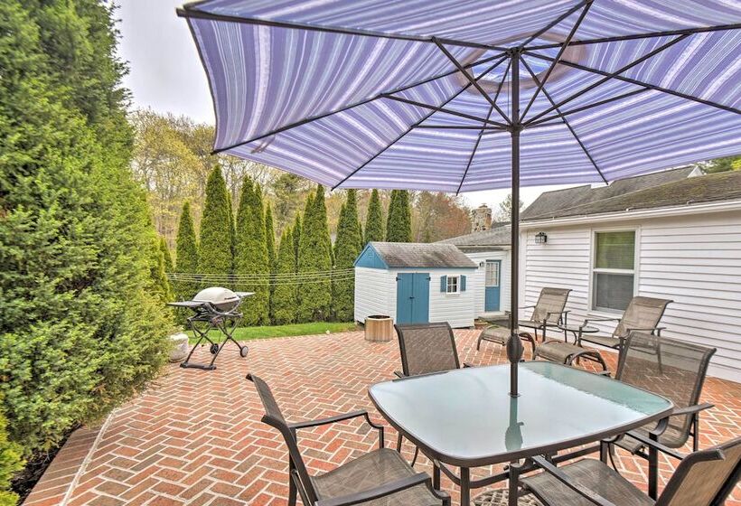 Kennebunk Home W/ Yard < 1 Mile To Dock Square!