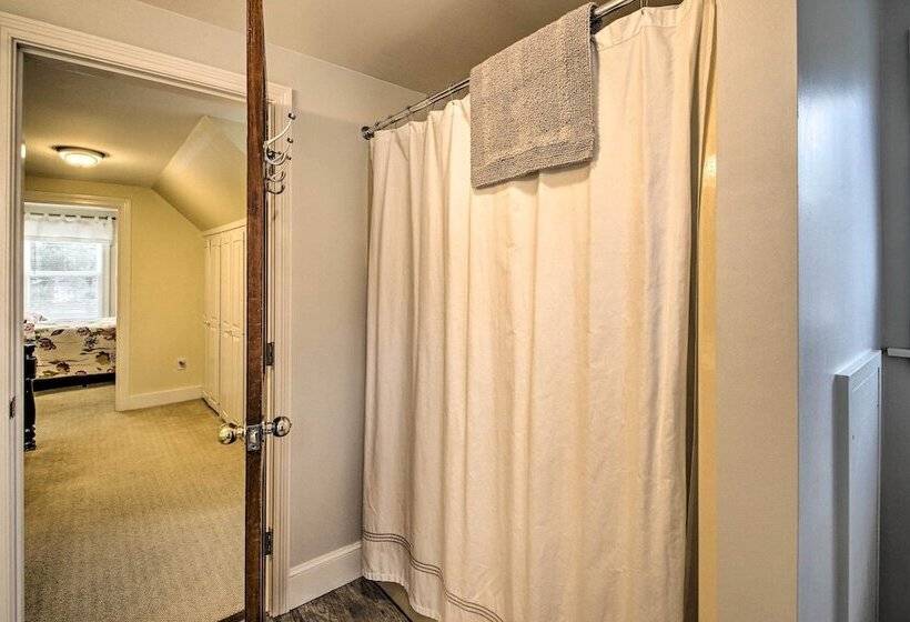 Kennebunk Home W/ Yard < 1 Mile To Dock Square!