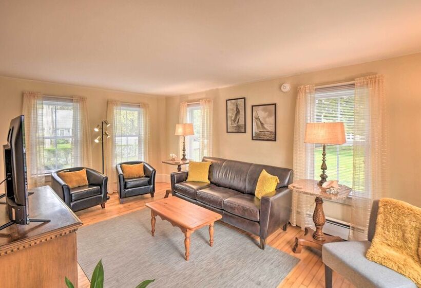 Kennebunk Home W/ Yard < 1 Mile To Dock Square!