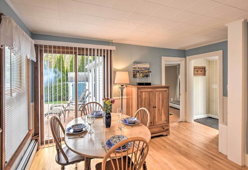 Kennebunk Home W/ Yard < 1 Mile To Dock Square!