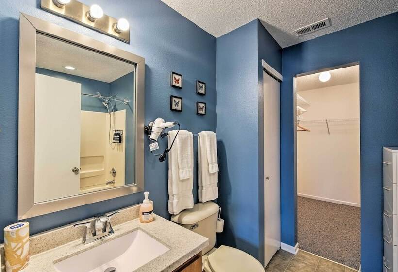 Lafayette House   7 Mi. To Purdue & Downtown!