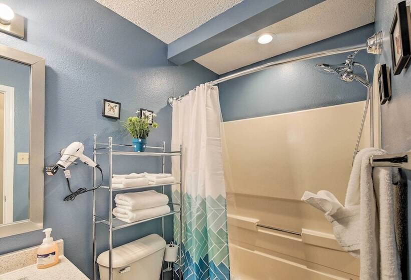 Lafayette House   7 Mi. To Purdue & Downtown!