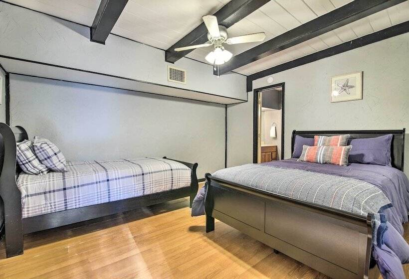 Lake Lbj Cabin: Walk To Parks & Boat Ramp!