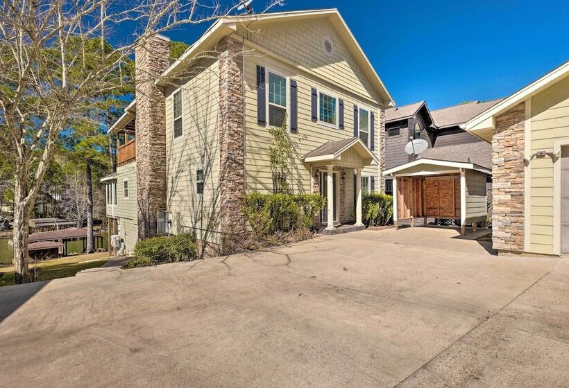 Lake Livingston Retreat W/ Boat Dock & Slip!