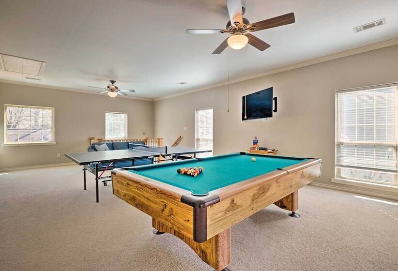 Lake Livingston Retreat W/ Boat Dock & Slip!