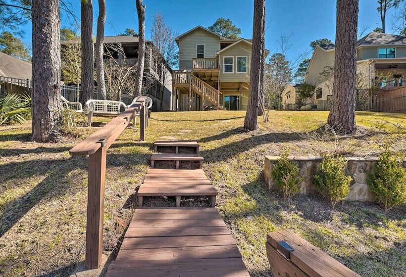 Lake Livingston Retreat W/ Boat Dock & Slip!