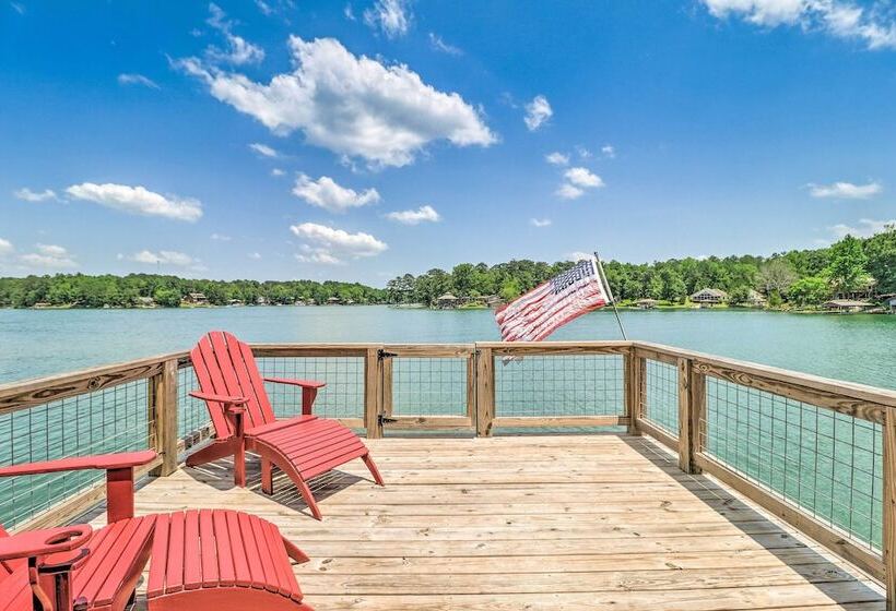 Lake Martin Cabin W/ Luxury Dock & Kayaks!