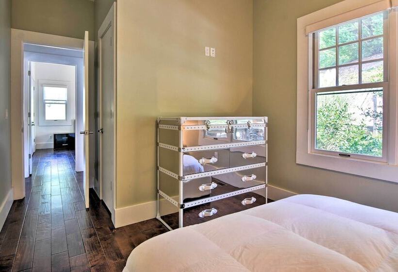 Lake Santeetlah Home W/ Gas Grill, Walk To Marina!