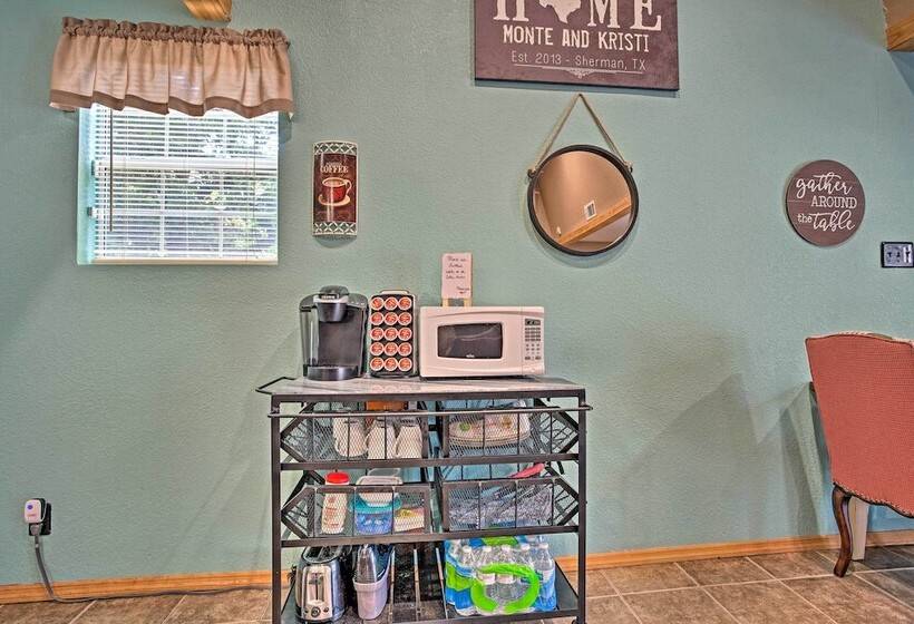 Lake Texoma Cabin 1 Mi To Park & Boat Ramp!