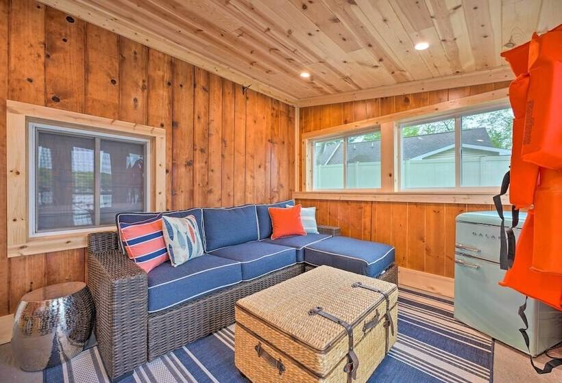 Lakefront Battle Creek Home W/ Fishing Dock!