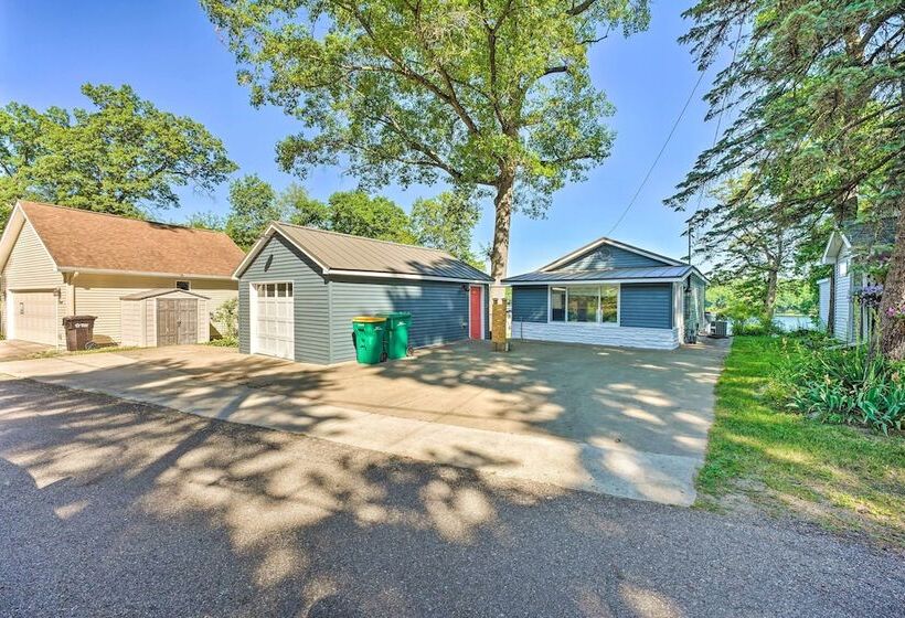 Lakefront Battle Creek Home W/ Fishing Dock!