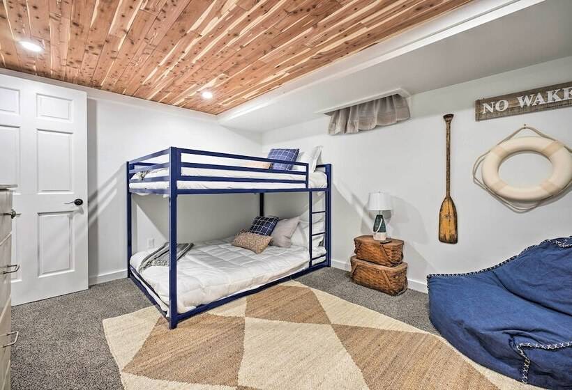 Lakefront Battle Creek Home W/ Fishing Dock!