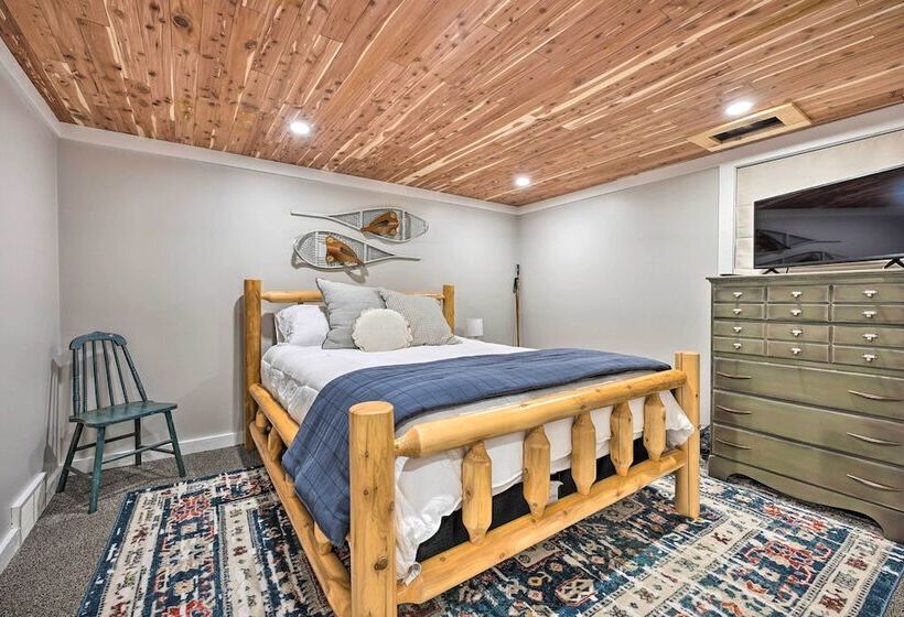 Lakefront Battle Creek Home W/ Fishing Dock!