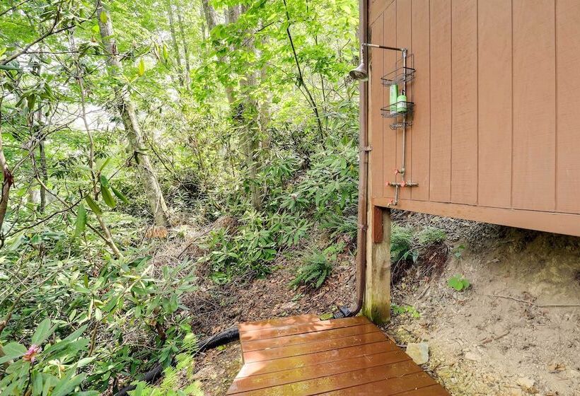 Lakefront Butler Retreat W/ Hot Tub & Dock!