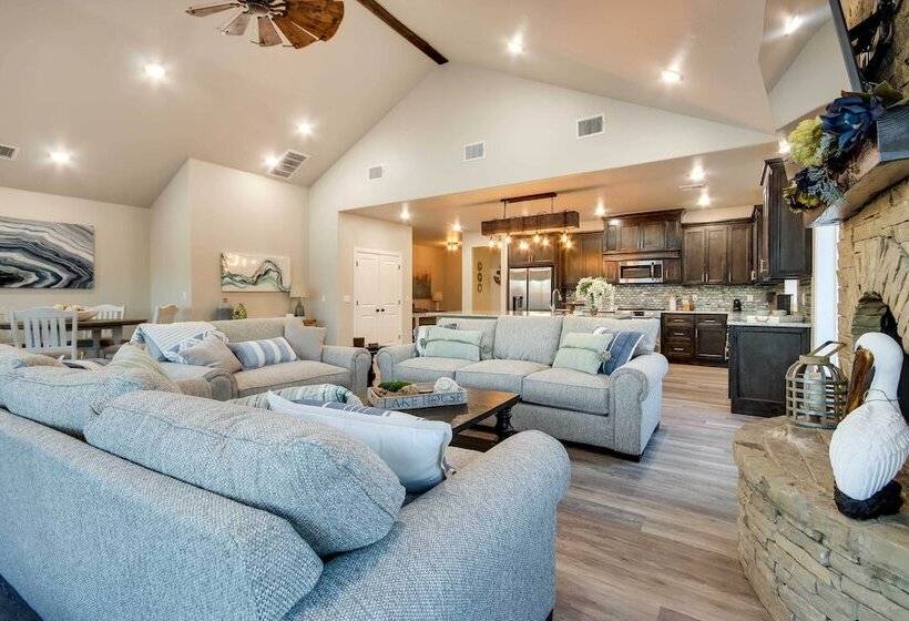 Waterfront Grand Lake Family House W/ Game Room!