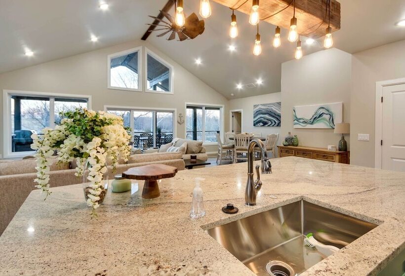 Waterfront Grand Lake Family House W/ Game Room!