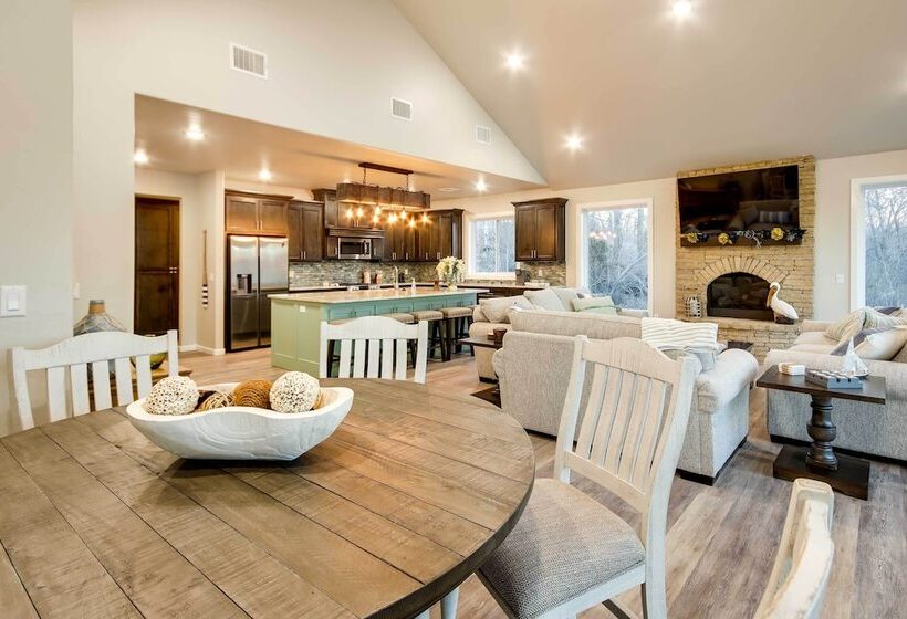 Waterfront Grand Lake Family House W/ Game Room!