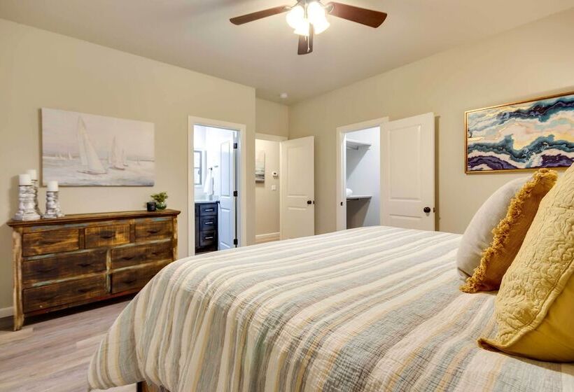 Waterfront Grand Lake Family House W/ Game Room!