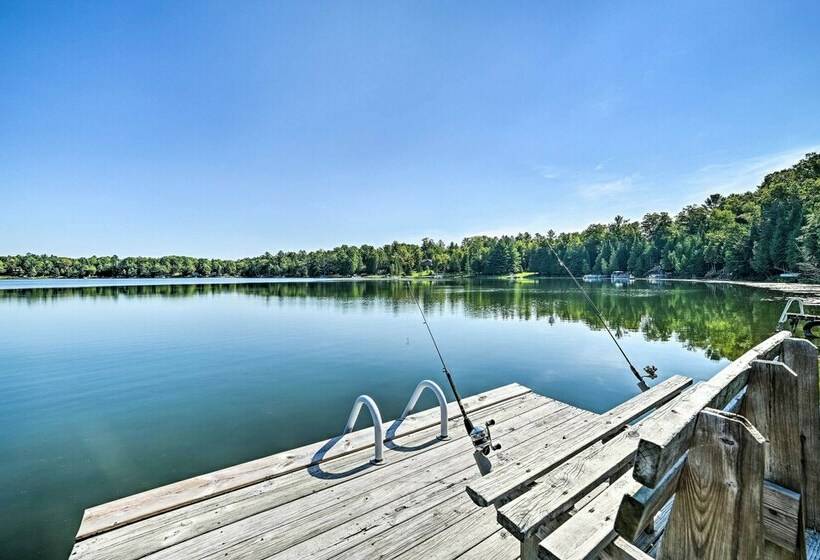 Lakefront Hideaway W/ Dock, Kayaks, Fire Pit!