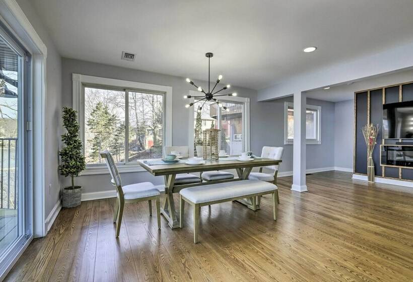 Lakefront Home: 2 Mi To Air Line State Park Trail!