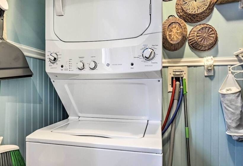 Lakefront Home, Close To Mt Southington!