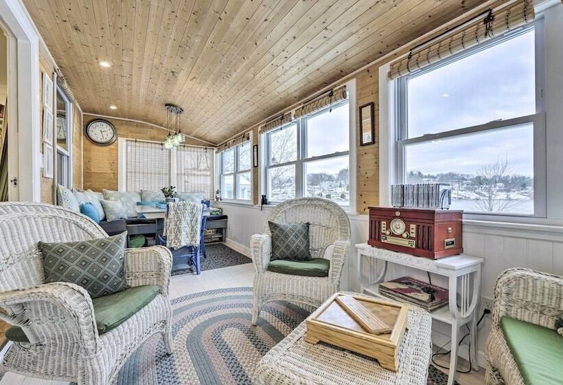 Lakefront Home, Close To Mt Southington!
