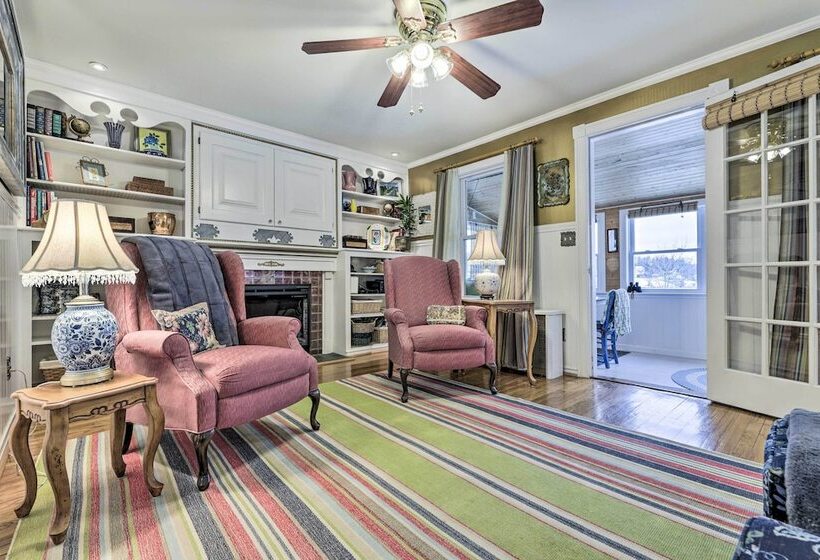 Lakefront Home, Close To Mt Southington!