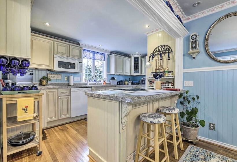 Lakefront Home, Close To Mt Southington!