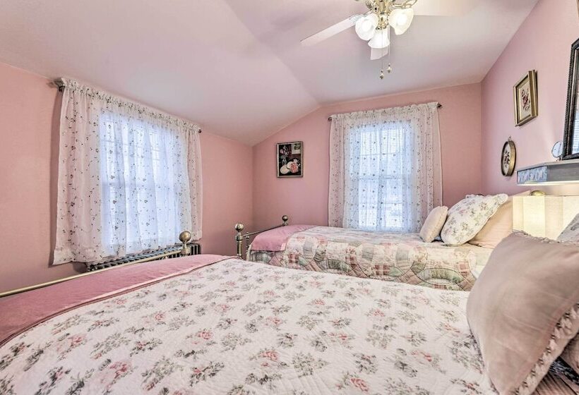 Lakefront Home, Close To Mt Southington!