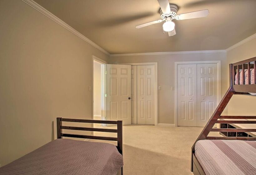 Dock & Kayaks: Lakefront Hot Springs Home