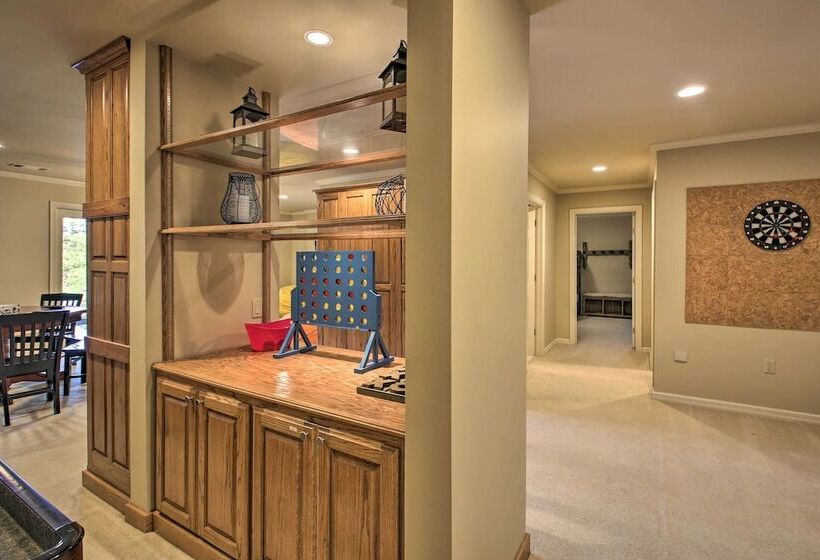 Dock & Kayaks: Lakefront Hot Springs Home