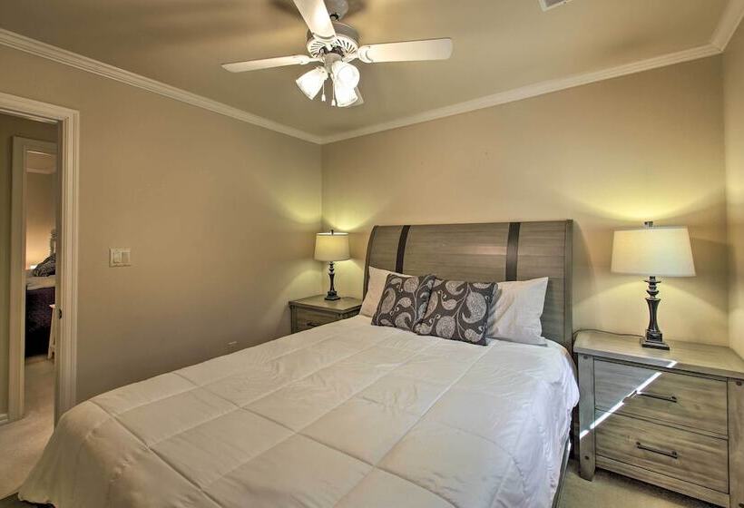 Dock & Kayaks: Lakefront Hot Springs Home