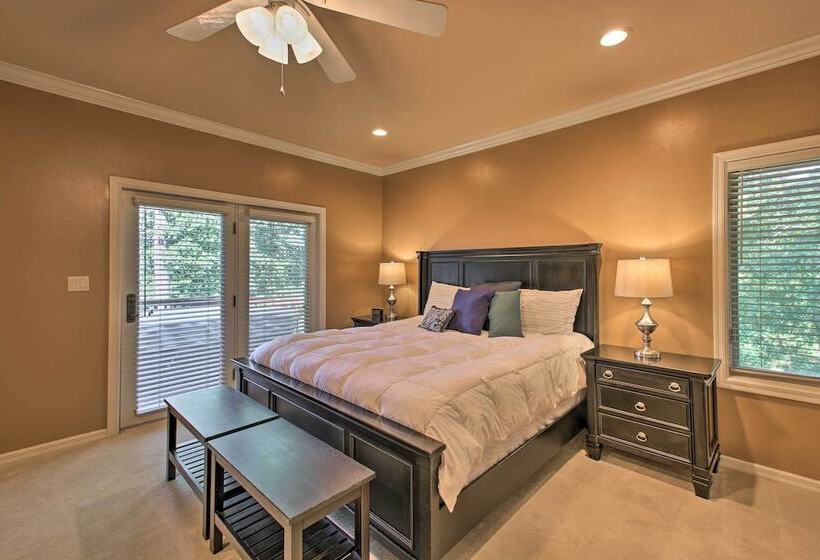 Dock & Kayaks: Lakefront Hot Springs Home