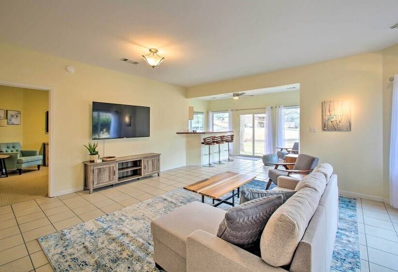 Lakefront Hot Springs Home W/ Deck & Boat Dock