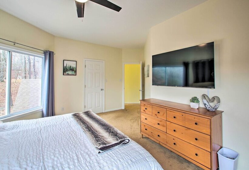 Lakefront Hot Springs Home W/ Deck & Boat Dock