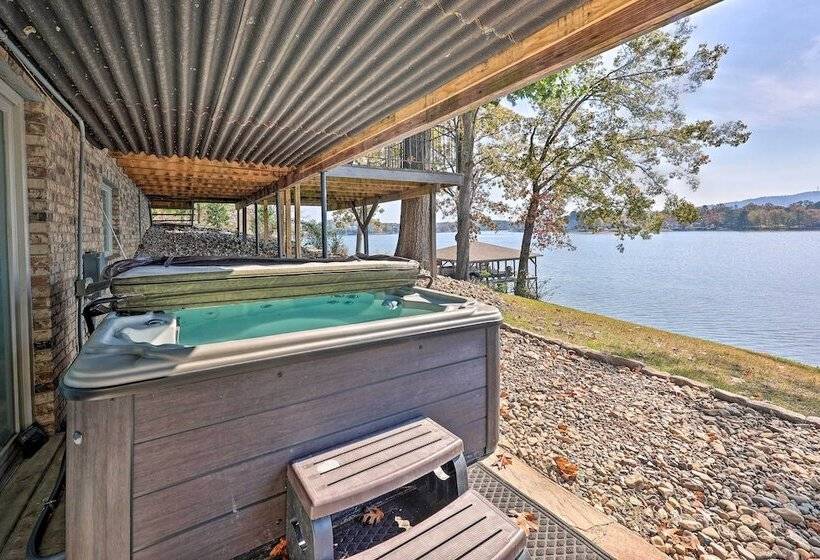 Hot Tub & Dock: Lakefront Home In Hot Springs