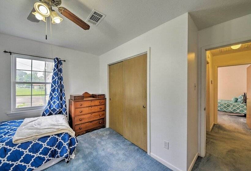 Lakefront Livingston Home W/ Dock, 1 Mi To Launch!