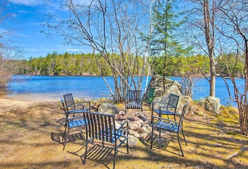 Lakefront Retreat W/ Kayaks, Grill, Fire Pit!