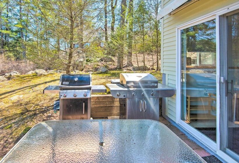 Lakefront Retreat W/ Kayaks, Grill, Fire Pit!