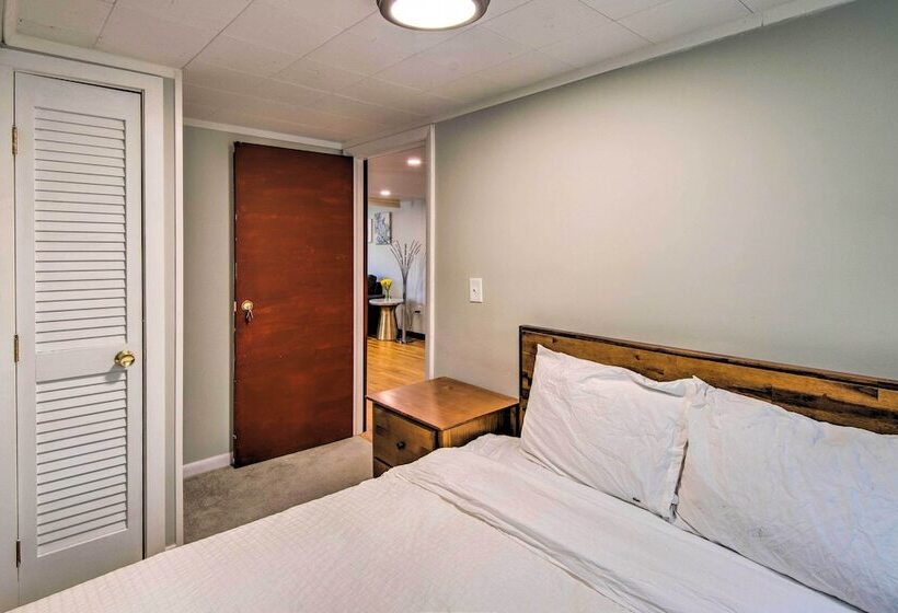 Lakefront Retreat W/ Kayaks, Grill, Fire Pit!