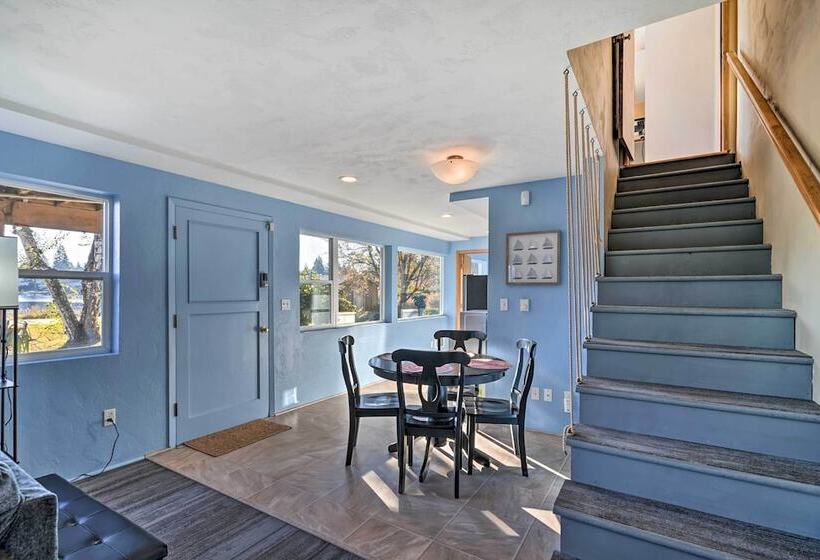 Lakefront Lynwood Home W/ Deck   19 Mi To Seattle!