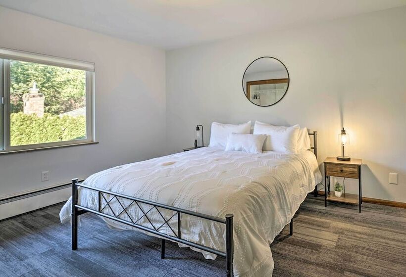 Lakefront Lynwood Home W/ Deck   19 Mi To Seattle!