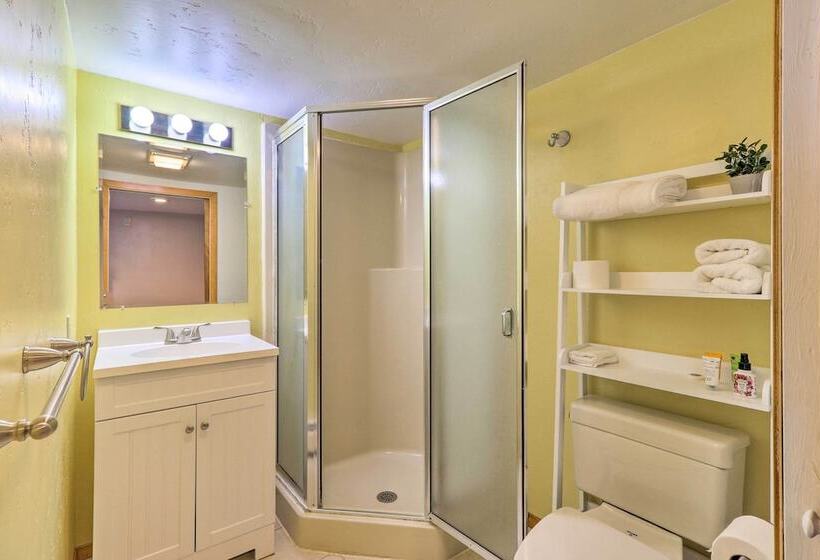 Lakeside Home W/ Beach ~ 14 Mi To Ski Area!